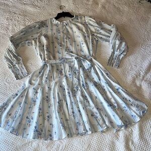 Sugarlips Blue and White Floral Blouse
